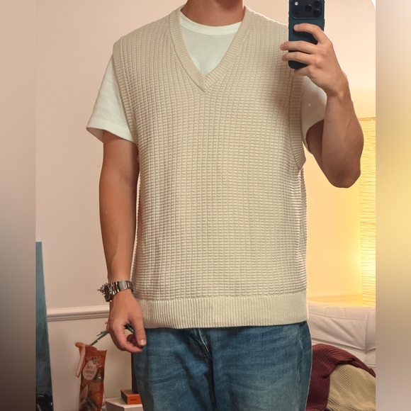 Abercrombie & Fitch Men's V-Neck Sweater Vest - Cream Size Large - Picture 1 of 3